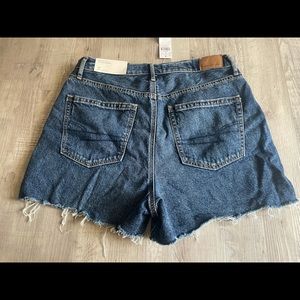 American Eagle Highest Rise 90’s Boyfriend Shorts size 10 NWT
